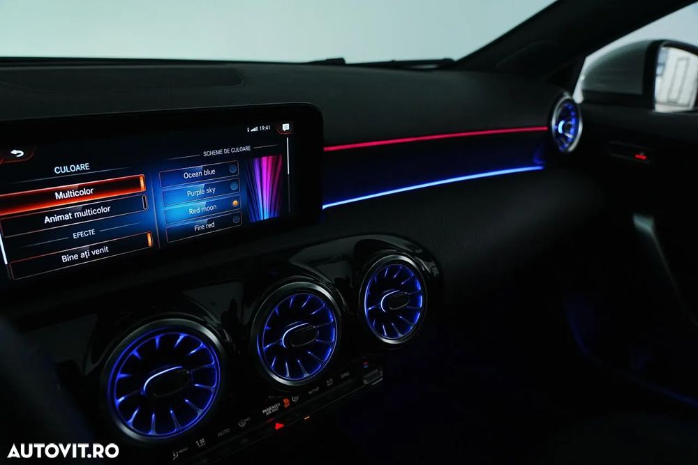 Mercedes-Benz A 200 d 8G-DCT AMG Line Advanced Plus - 29