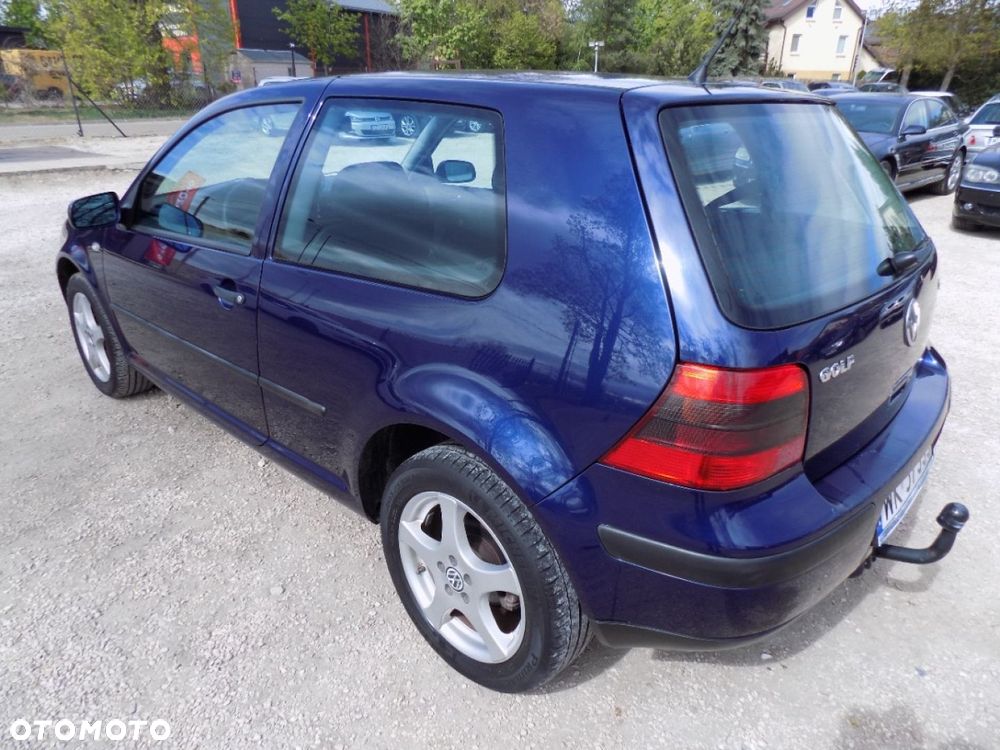 Volkswagen Golf - 4