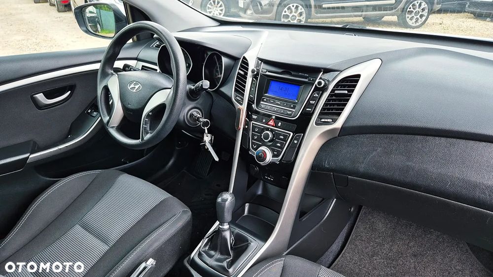 Hyundai i30 1.4 Intro Edition - 35