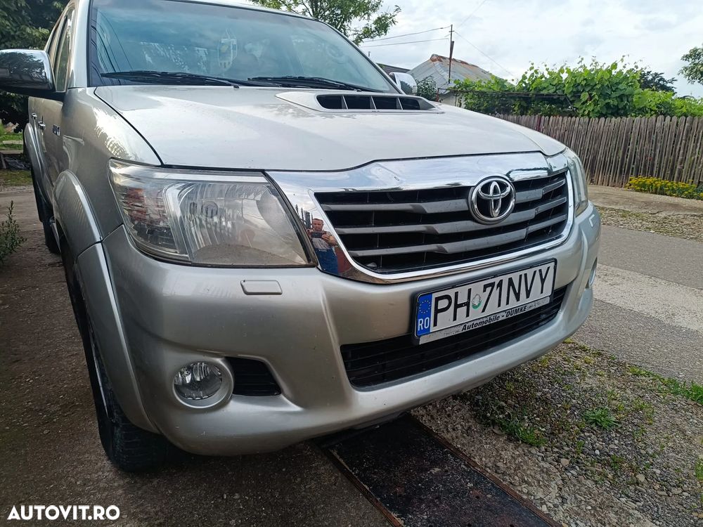 Toyota Hilux - 3