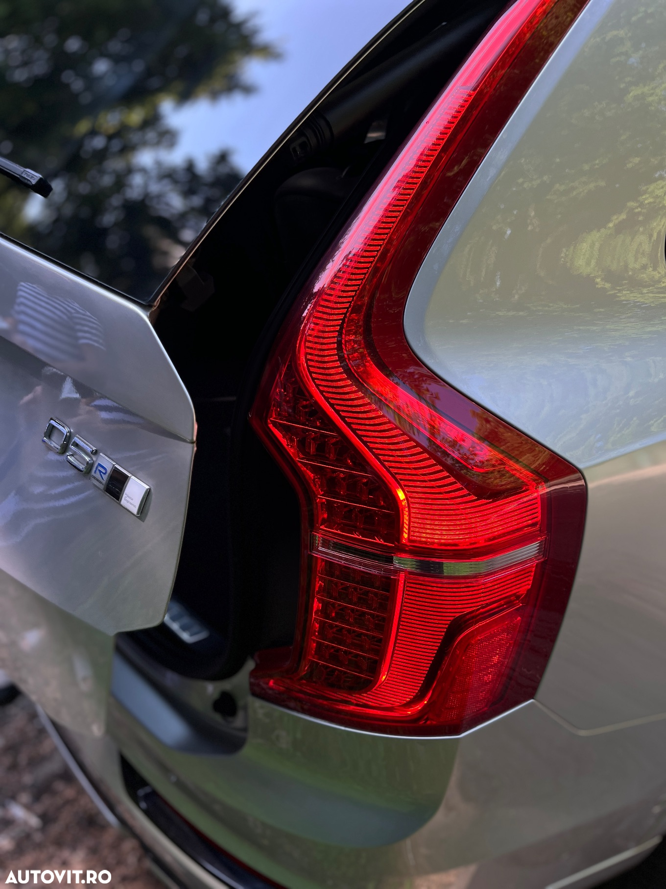Volvo XC 90 D5 AWD Geartronic RDesign - 4