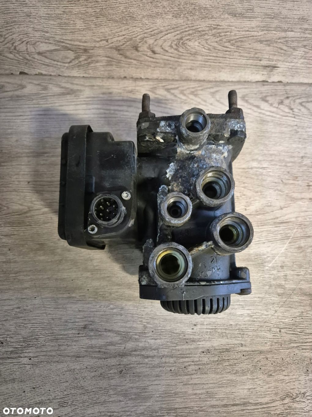 ZAWÓR MODULATOR HAMULCOWY EBS EUROPA NACZEPOWY 81623016209 MAN TGX TGS TGA - 1
