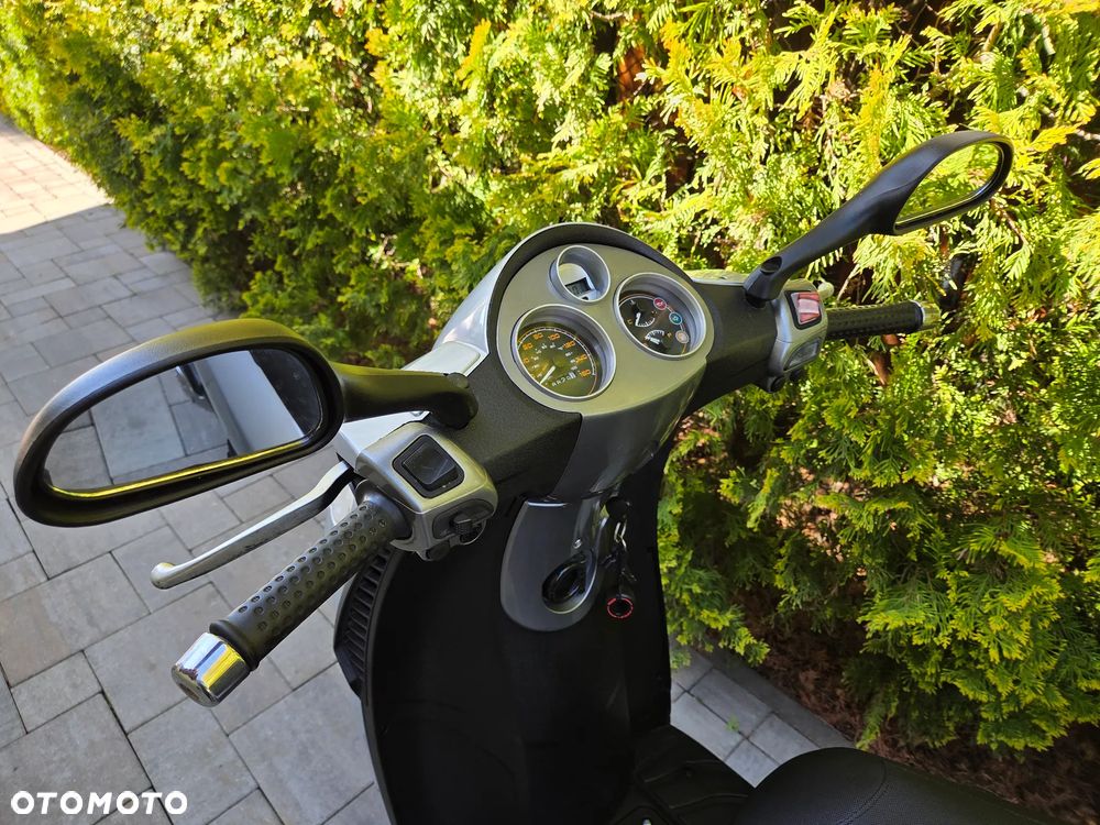 Piaggio Carnaby - 12