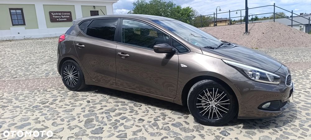Kia Ceed 1.4 CVVT Attract - 2