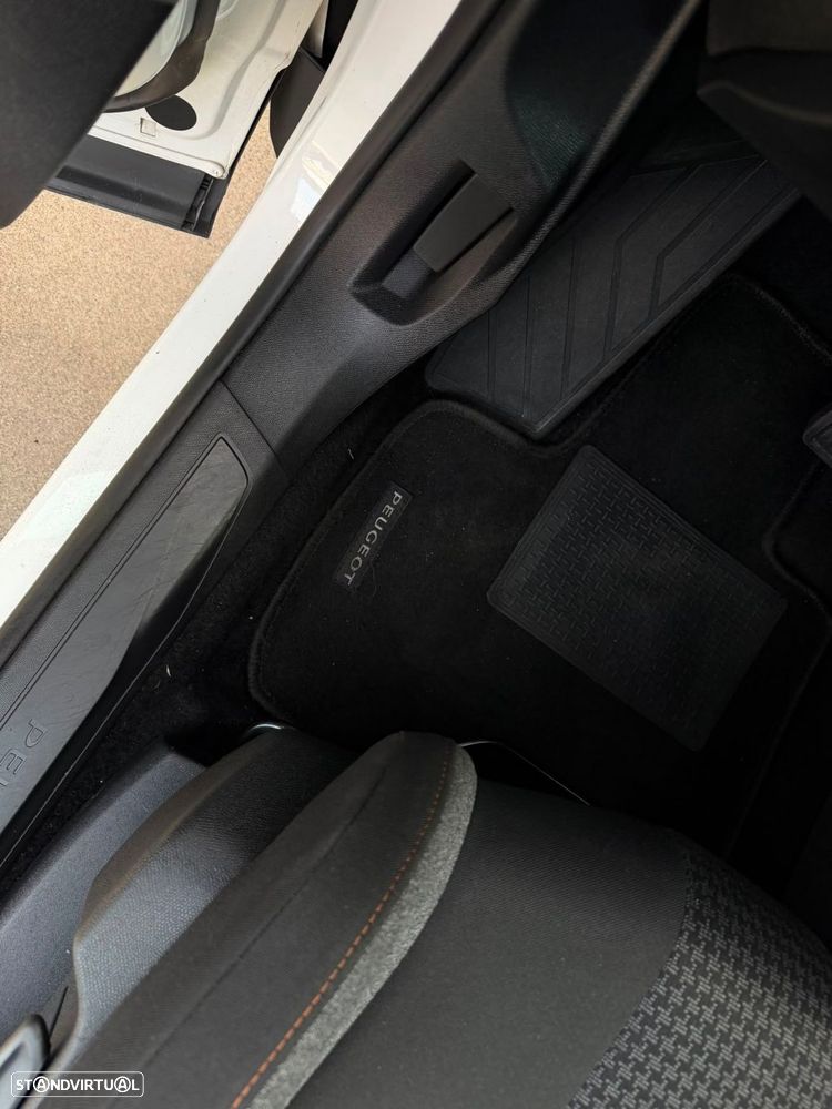 Peugeot 3008 1.5 BlueHDi Allure EAT8 - 12