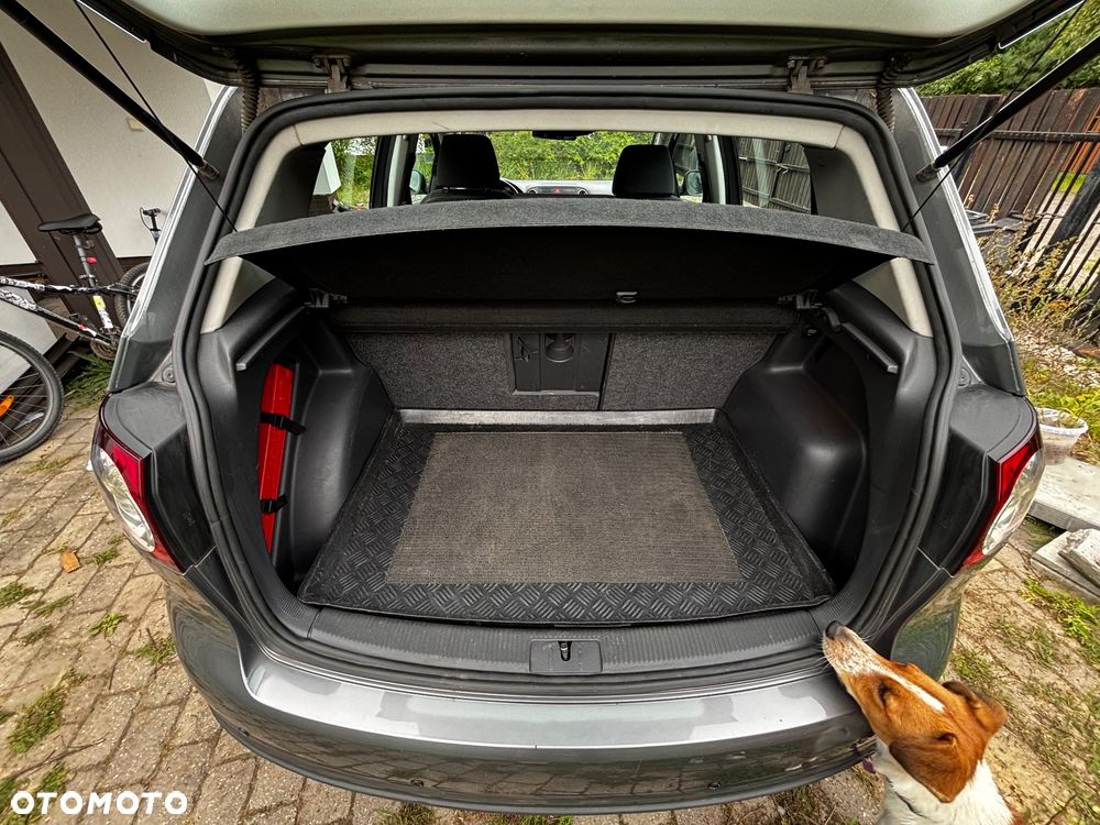 Volkswagen Golf Plus 2.0 TDI Comfortline - 7