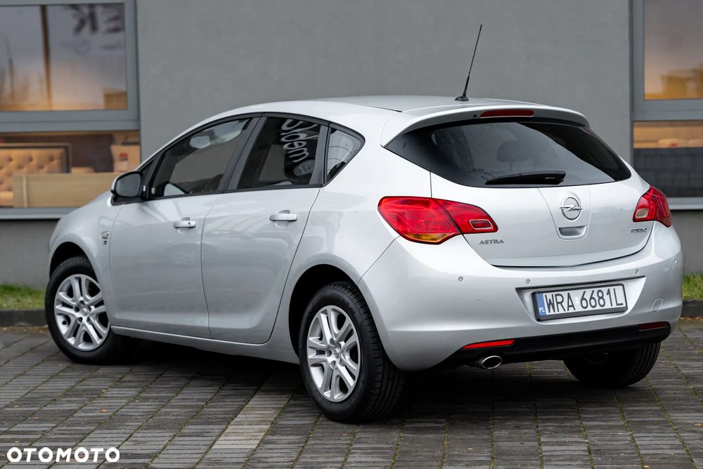 Opel Astra 1.4 Turbo Automatik - 4