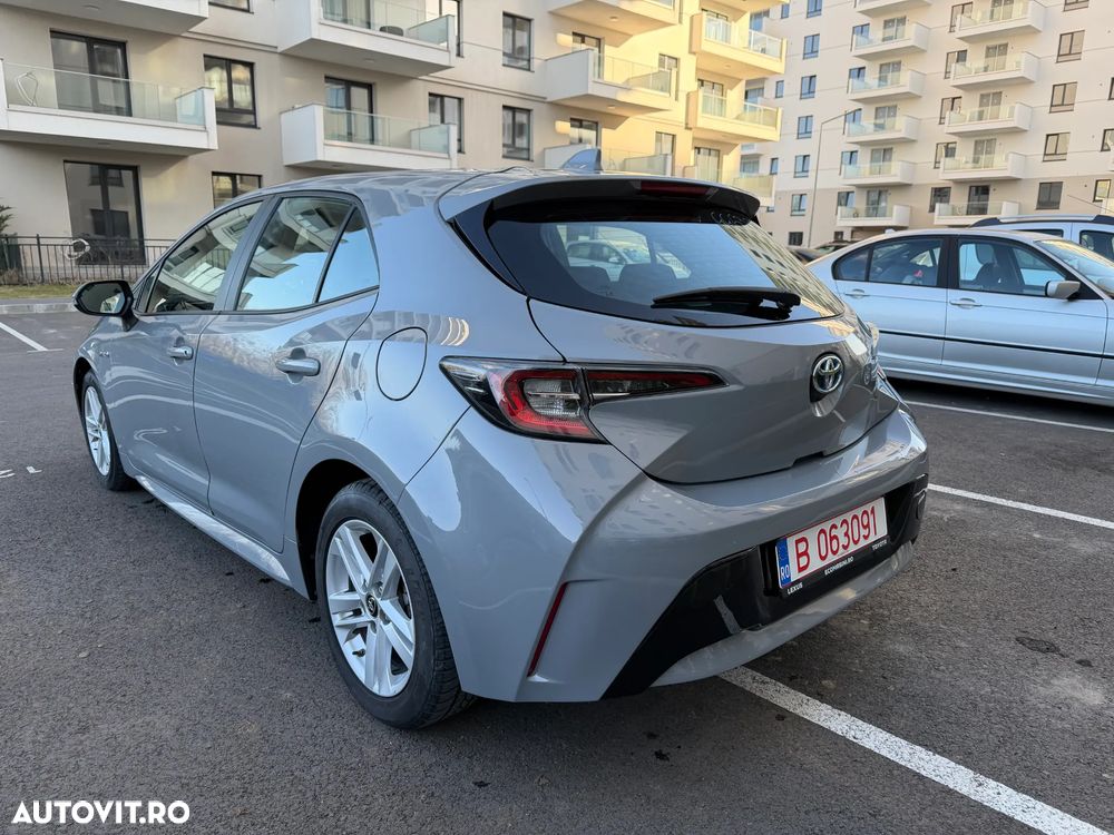 Toyota Corolla 1.8 HSD Business - 7