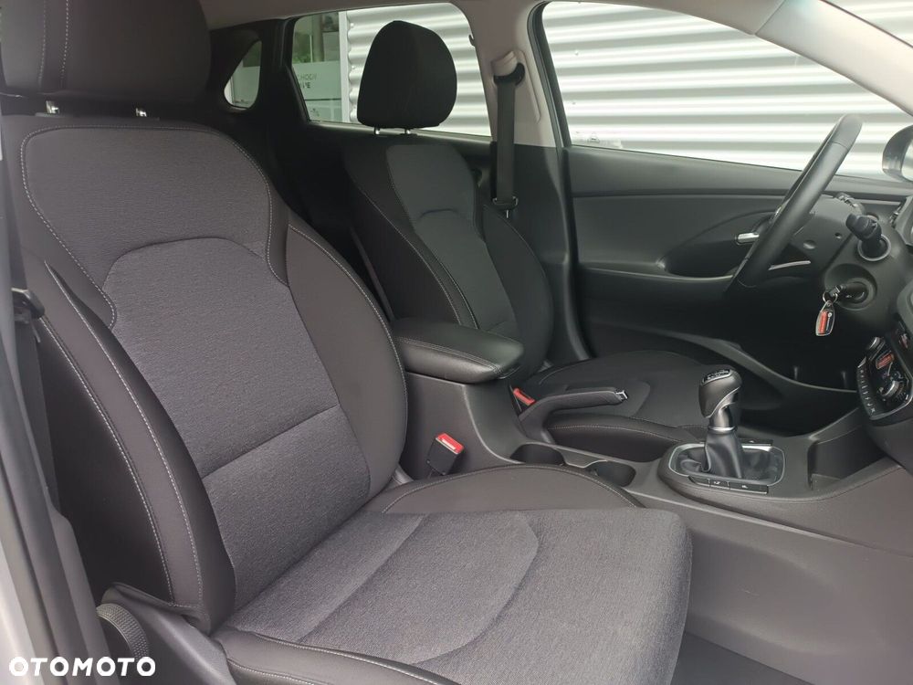 Hyundai i30 1.5 T-GDI 48V Smart - 29