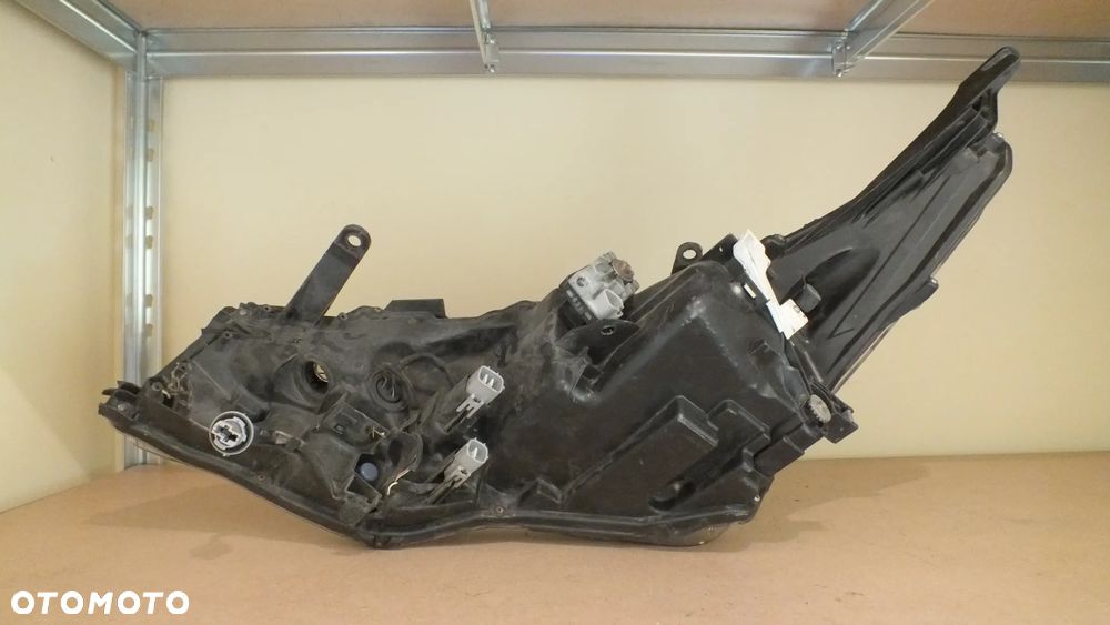 Lampa przednia prawa Toyota Corolla E16 Lift Fulled - 6