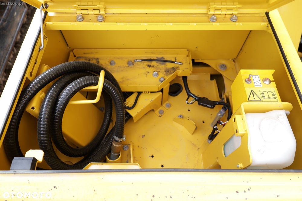 Komatsu PC210LC-11 - 30