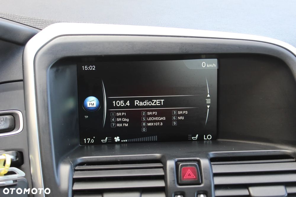 Volvo XC 60 D4 AWD R-Design Summum - 17