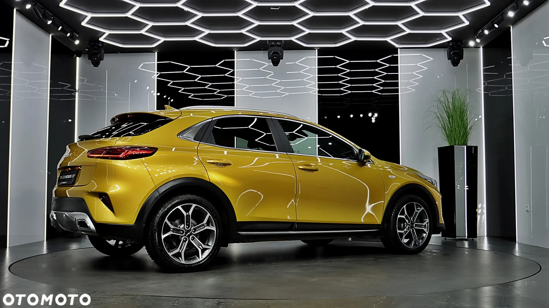 Kia XCeed 1.5 T-GDI M - 10