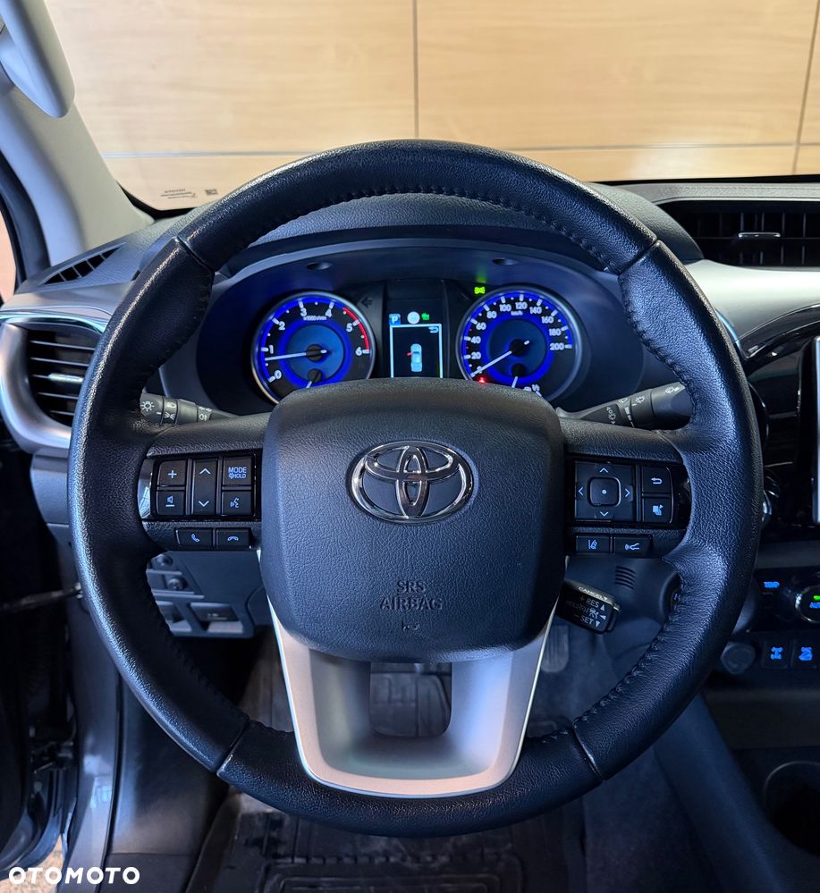 Toyota Hilux 2.4 D-4D Double Cab SR 4x4 - 16