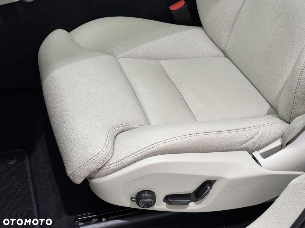 Volvo XC 60 - 12