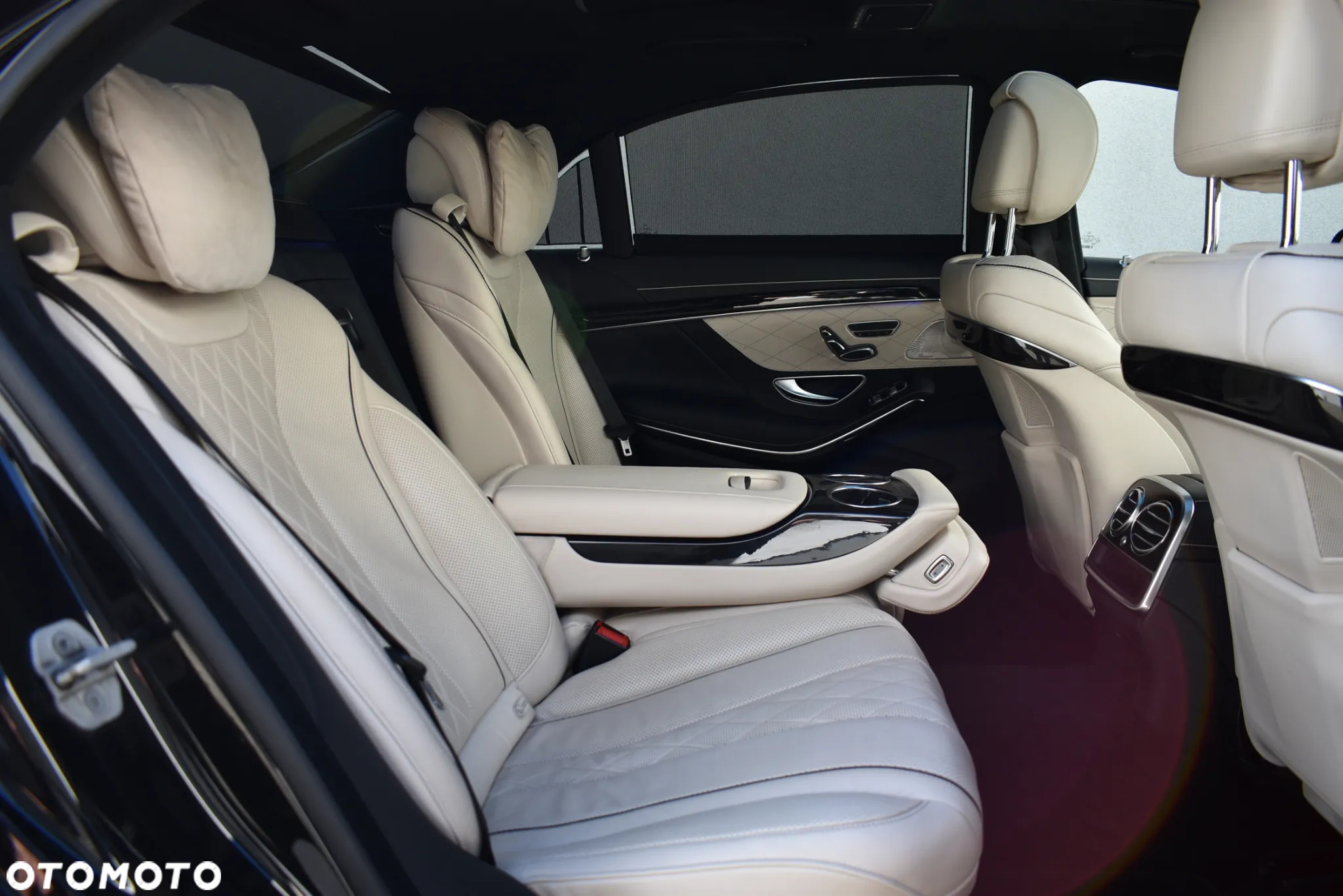 Mercedes-Benz Klasa S 500 L 4Matic 7G-TRONIC - 22
