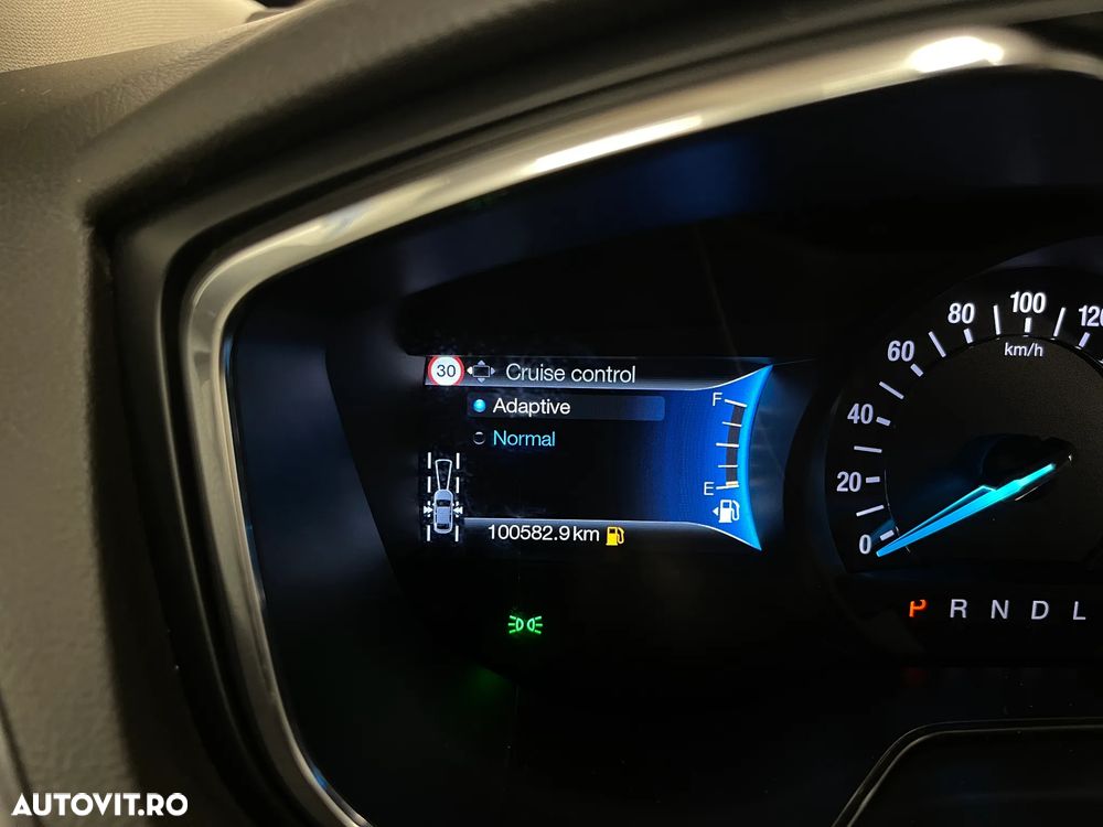 Ford Mondeo 2.0 HEV Titanium - 29