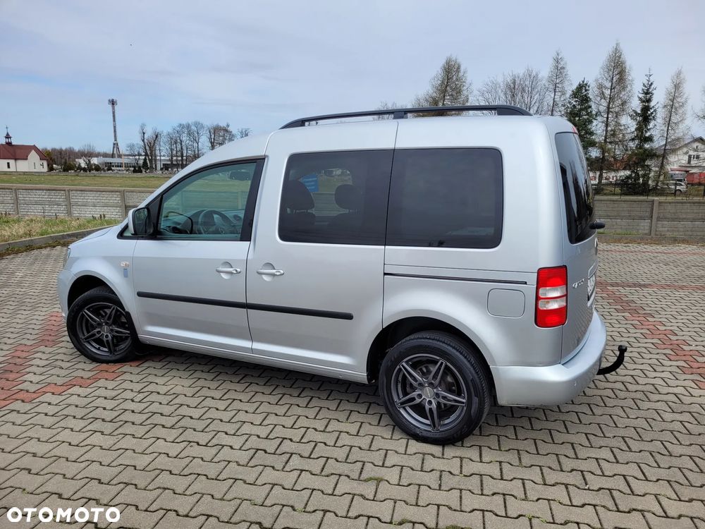 Volkswagen Caddy Highline DSG - 33