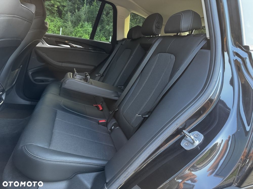 BMW X3 xDrive20d Luxury Line - 21