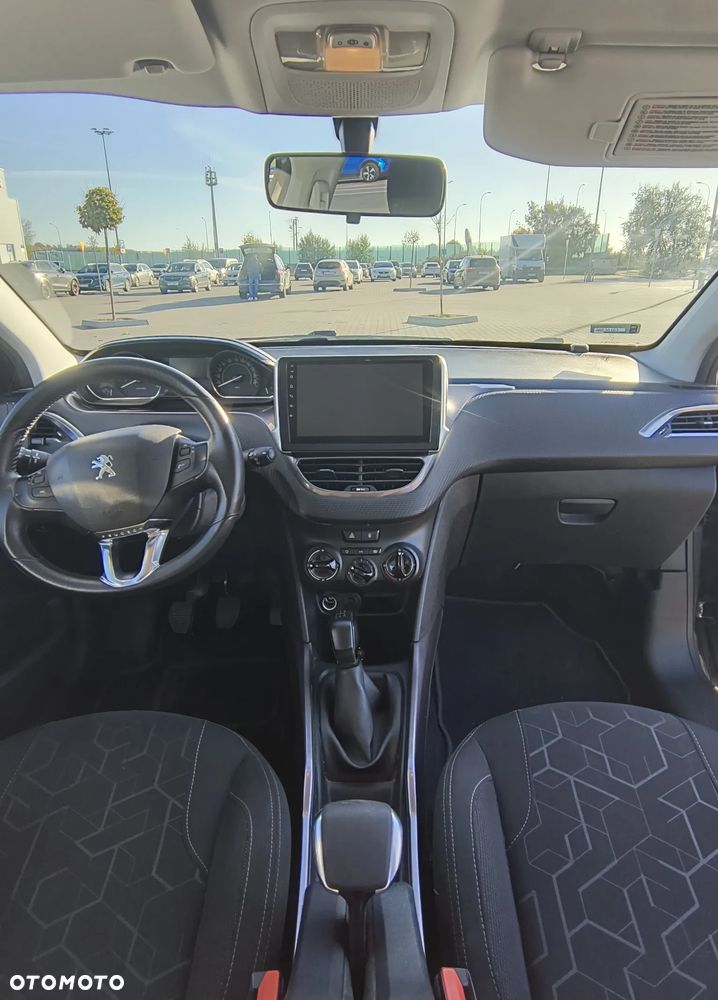 Peugeot 2008 - 11