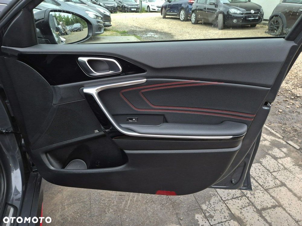 Kia ProCeed 1.6 T-GDI DCT7 OPF GT - 32