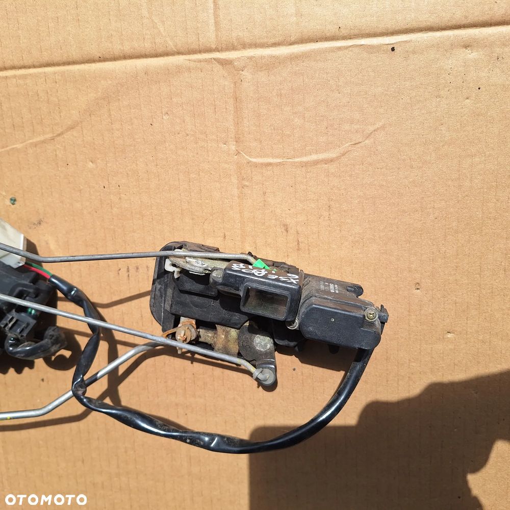 ZAMEK DRZWI LEWY PRZOD 6 PINOW PRAWY PRZOD 2 PINOW MAZDA XEDOS 6 - 6