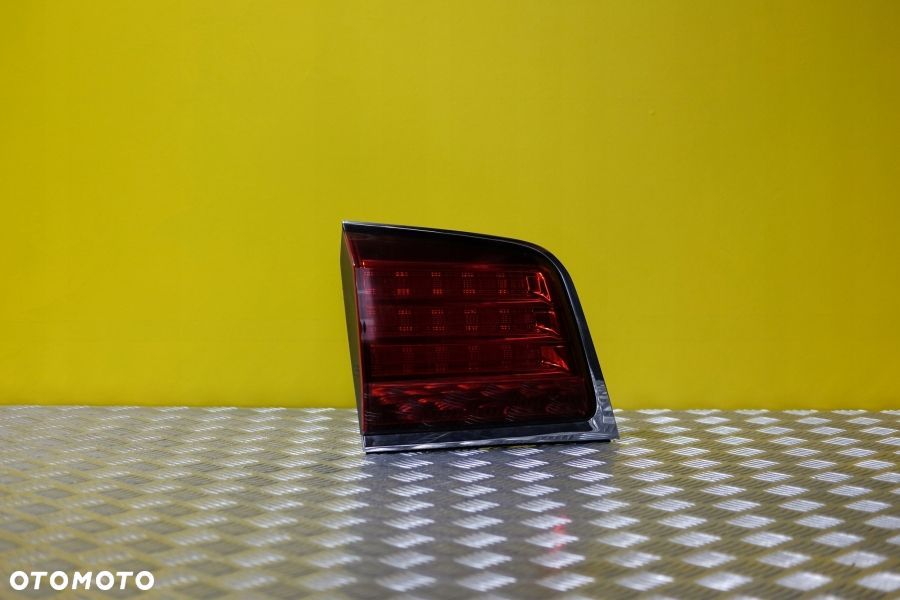 LEXUS LX LX570 2008- LAMPA TYŁ LED LEWA W KLAPE - 1