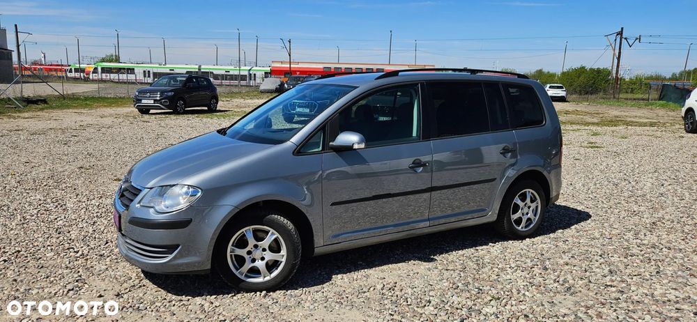 Volkswagen Touran - 6