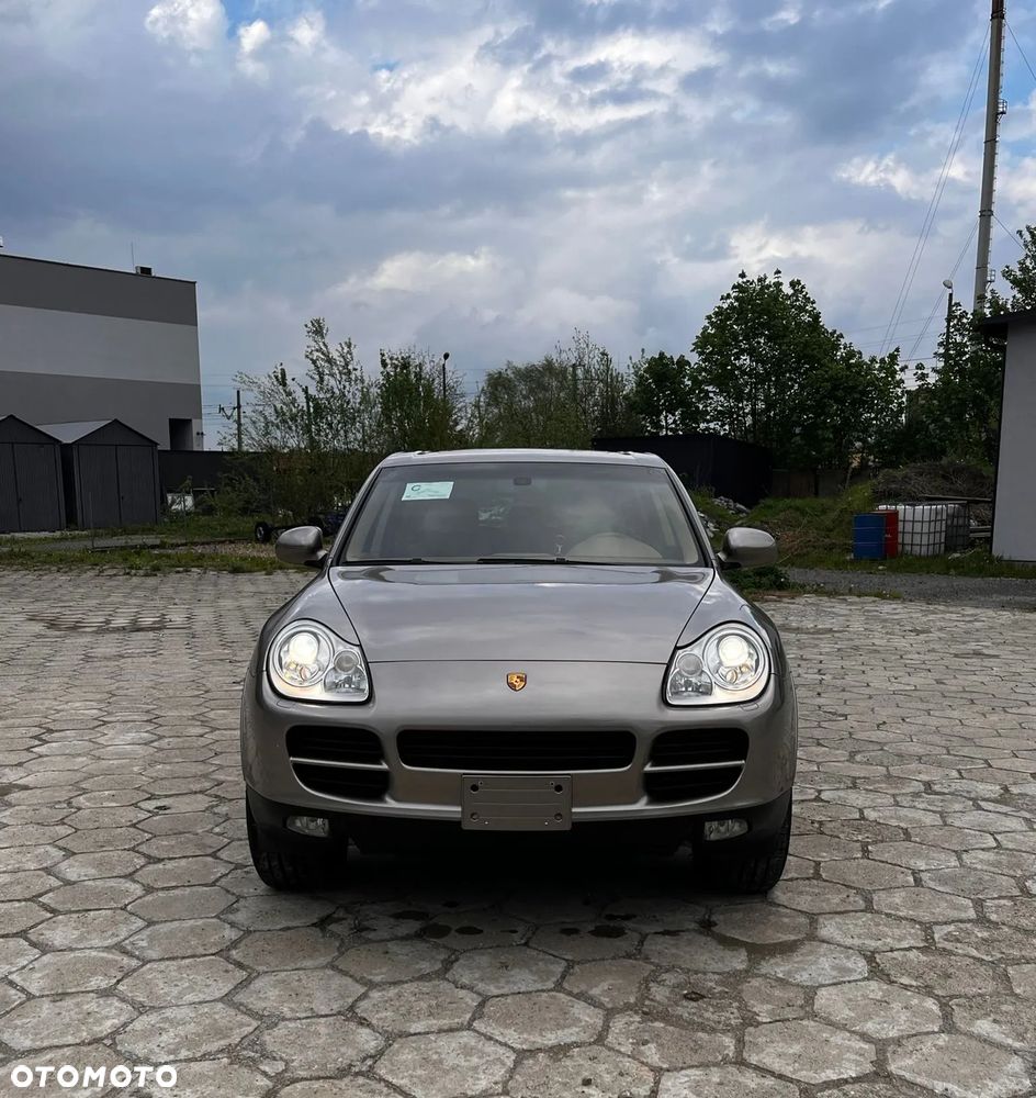 Porsche Cayenne - 5