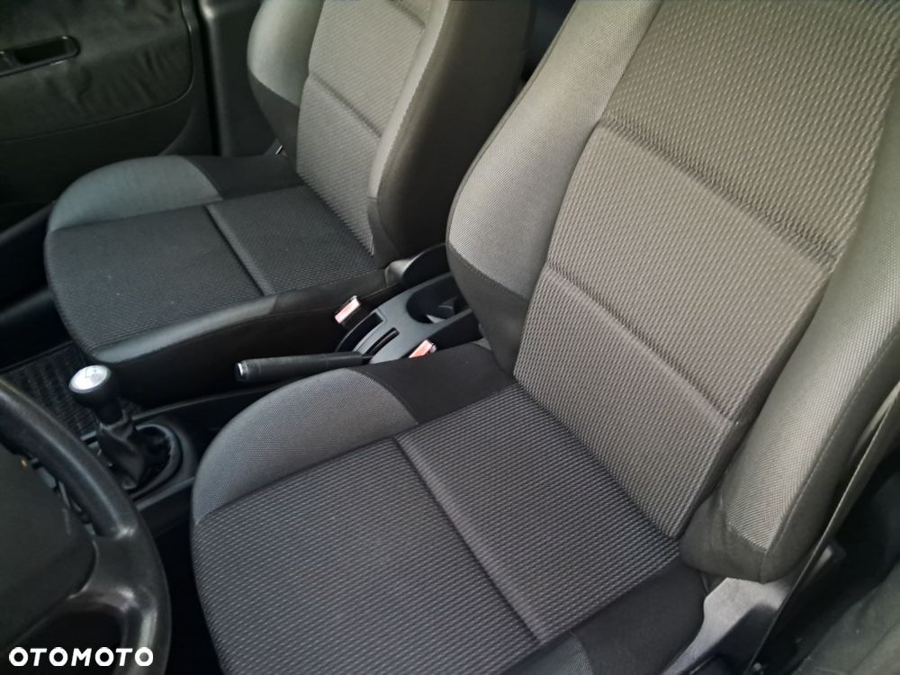 Peugeot 207 - 7