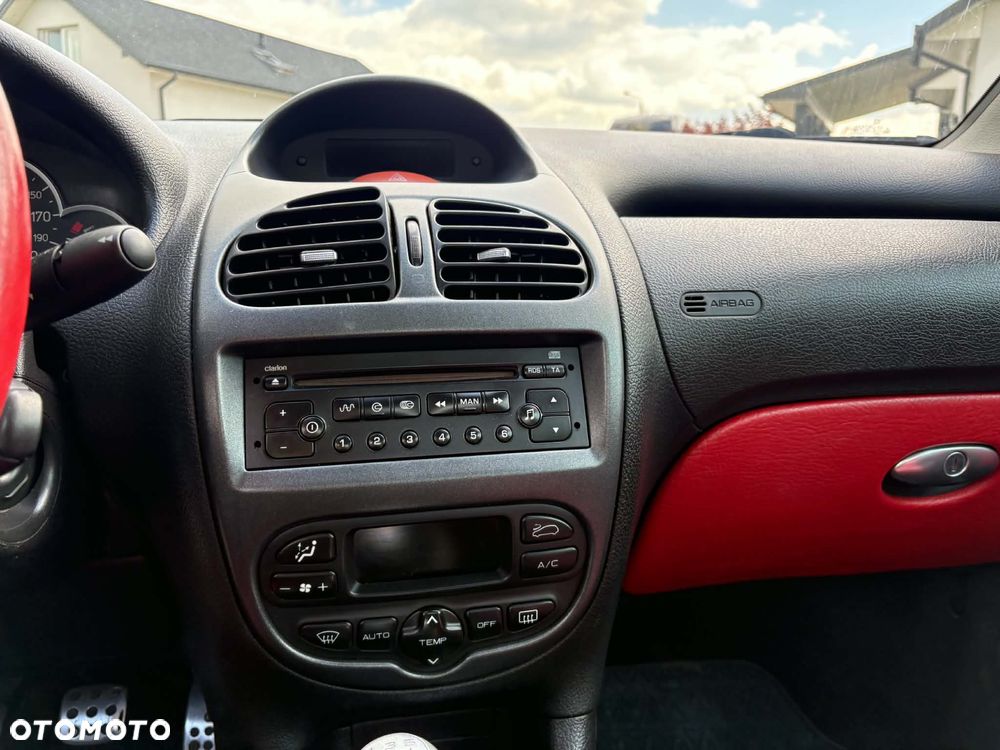Peugeot 206 CC 1.6 - 4