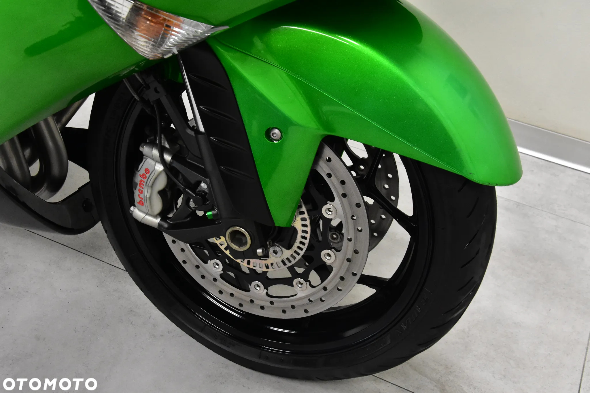 Kawasaki ZZR - 26