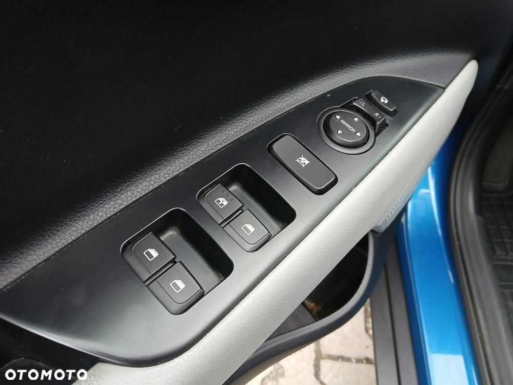 Kia Stonic - 10