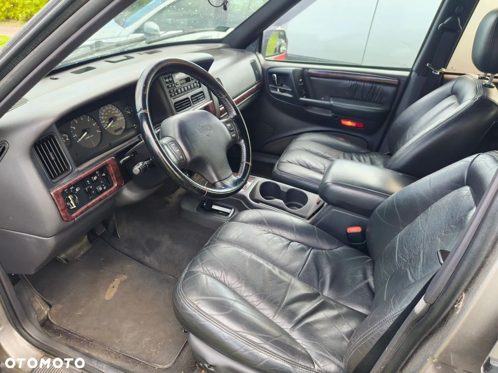 Jeep Grand Cherokee - 8