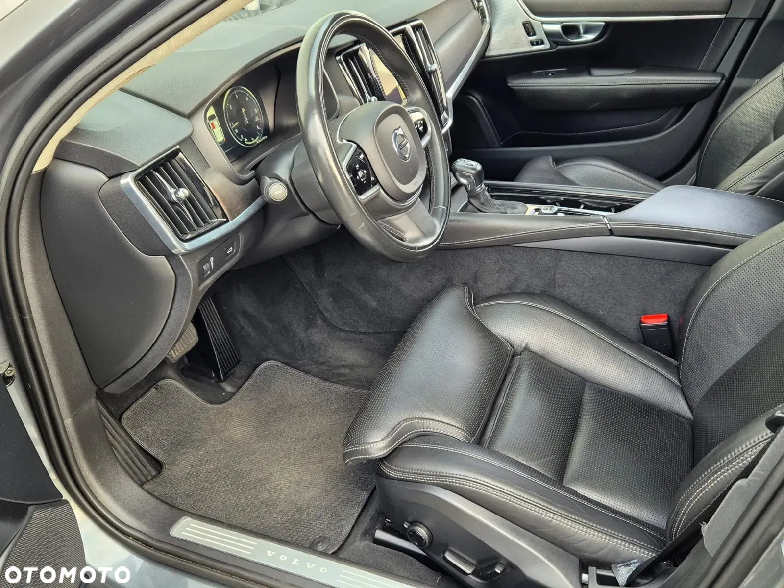 Volvo V90 Cross Country D5 AWD - 15