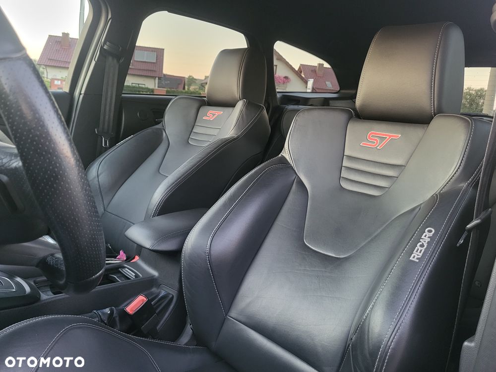 Ford Focus 2.0 TDCi ST-2 PowerShift - 16