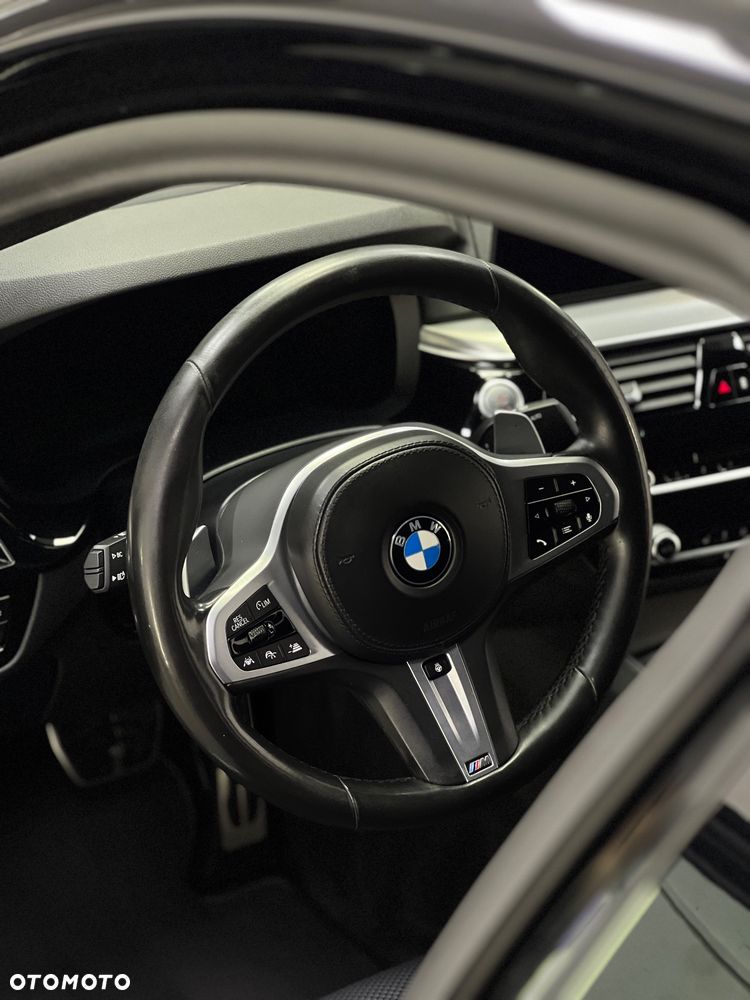 BMW Seria 5 520d xDrive Business Edition - 10