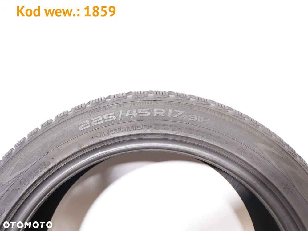 Nokian WR D4 - 225/45 R17 - 4