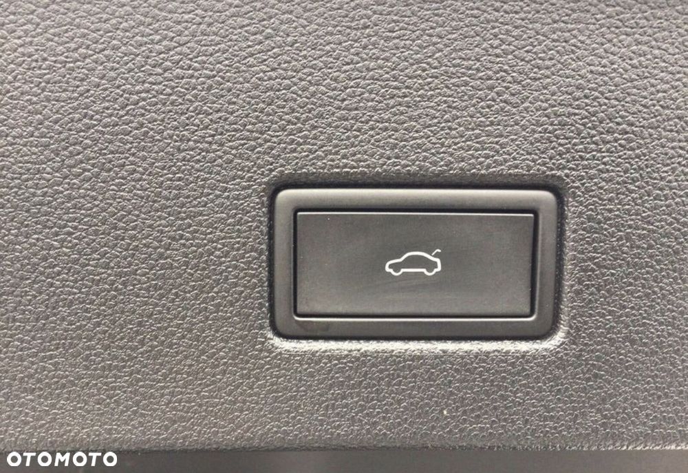 Volkswagen T-Roc - 6