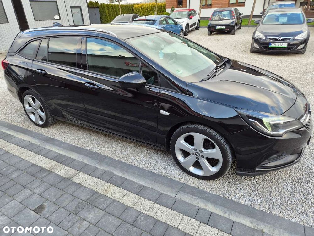Opel Astra 1.6 CDTI Cosmo - 11