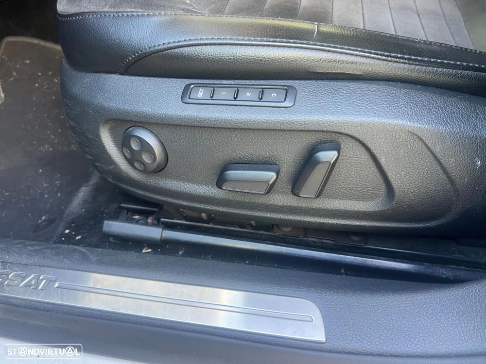 VW Passat Variant 2.0 Blue TDI DSG SCR Highline - 29