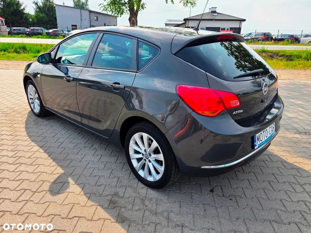 Opel Astra 1.4 Turbo Style - 14