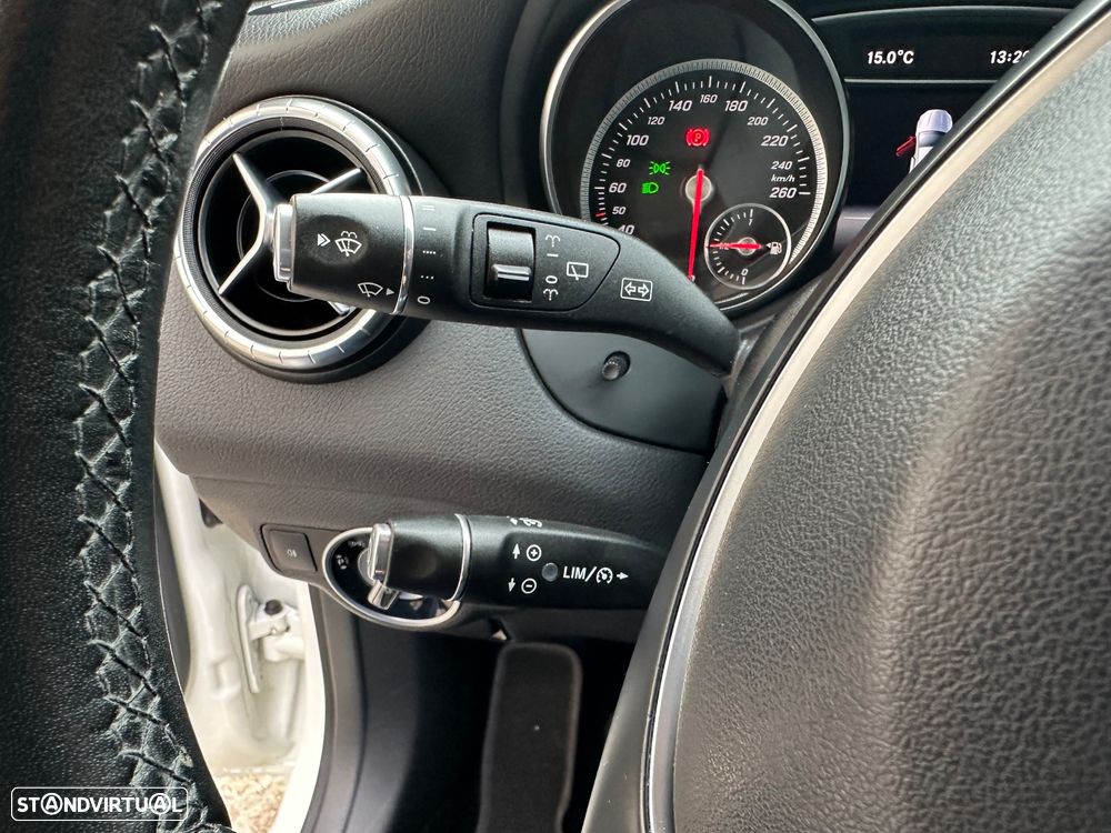 Mercedes-Benz CLA 220 d Shooting Brake AMG Line Aut. - 17