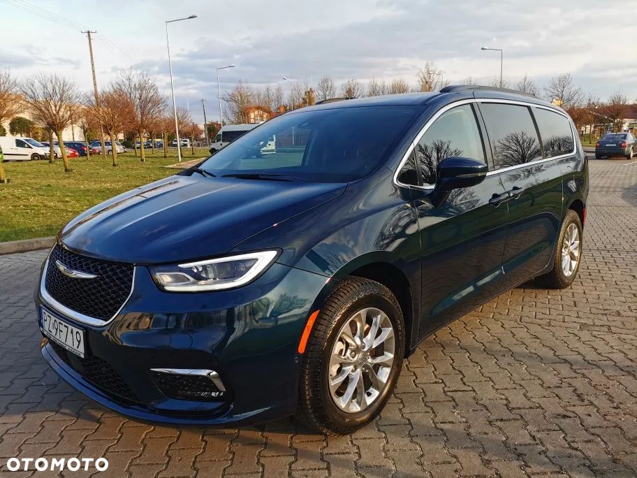 Chrysler Pacifica - 33