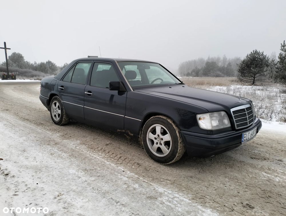 Mercedes-Benz Klasa E 200 T - 12