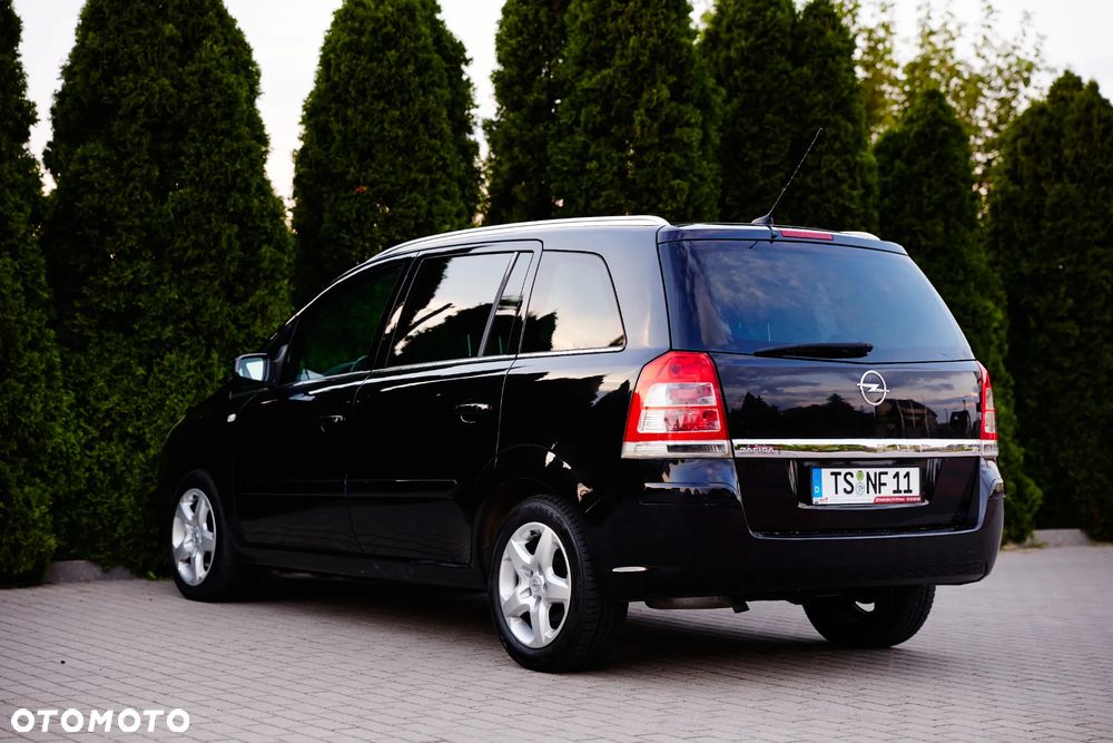 Opel Zafira 1.8 Cosmo - 4