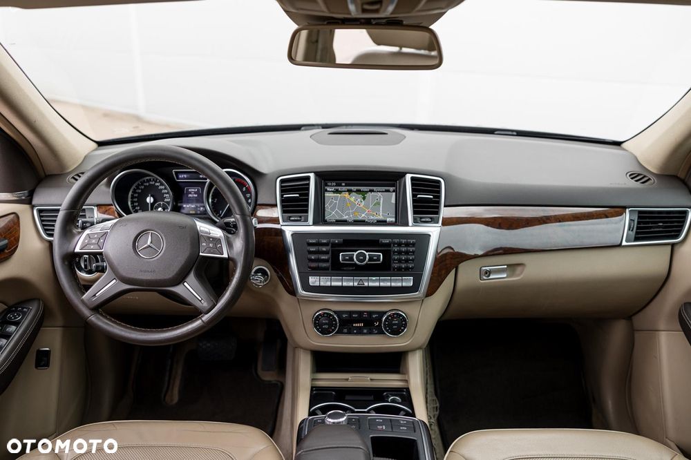 Mercedes-Benz ML - 14
