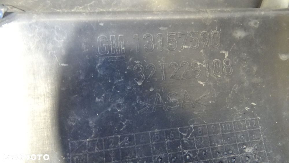 GRILL ATRAPA OPEL ZAFIRA B 1.9CDTI - 13