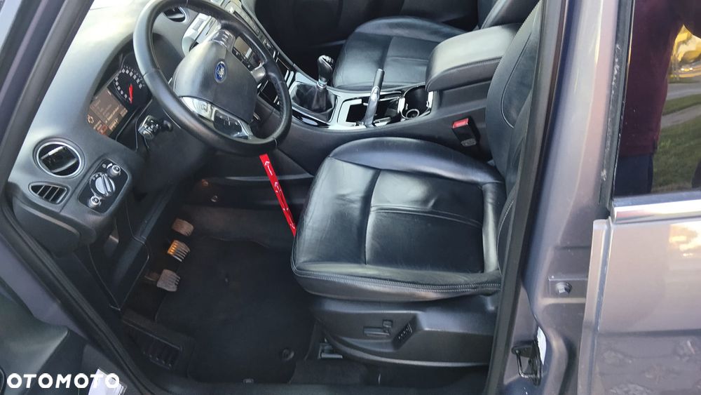 Ford S-Max - 21