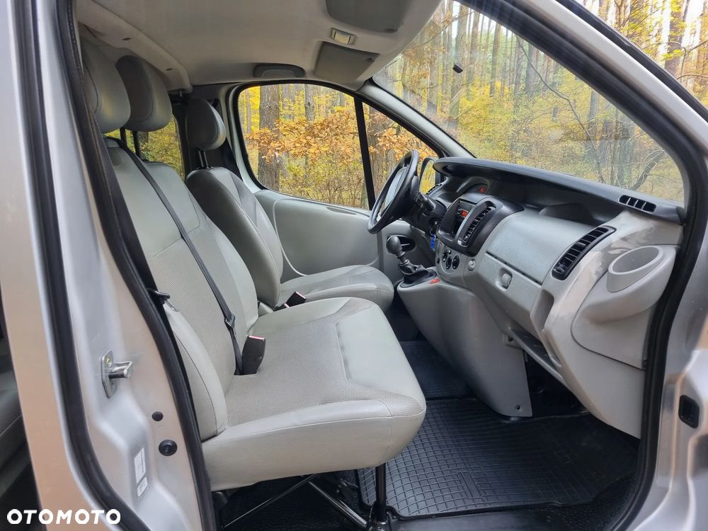 Renault Trafic - 18